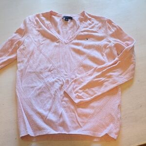 Tommy Hilfiger Women's Light Pink V-Neck‎ Sweater